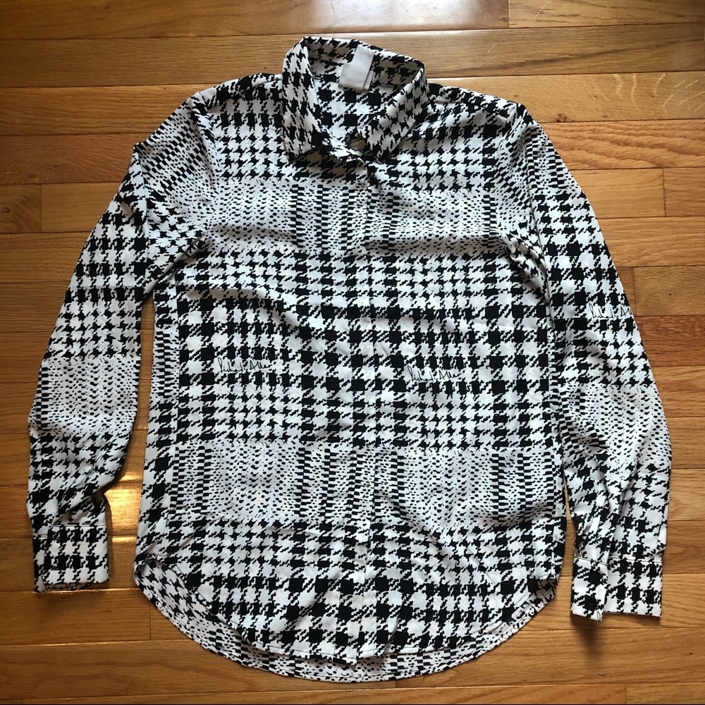Plaid Artsy Button-Up Shirt